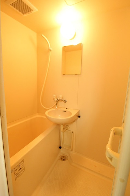 バス・シャワールーム　別室参考写真