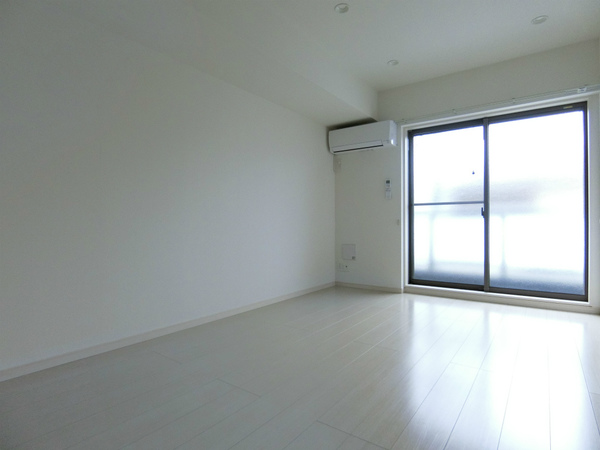 居室・リビング　「約6.9帖の洋室です」