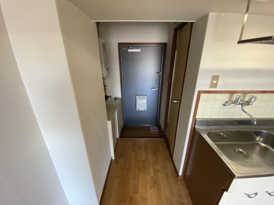 玄関　シューズボックスあります