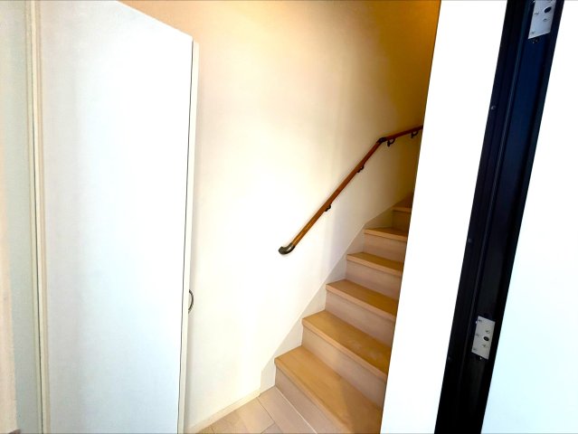 玄関　2F別号室の写真イメージです（現状優先）