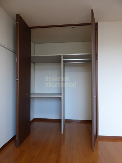 収納　写真は反転　別号室