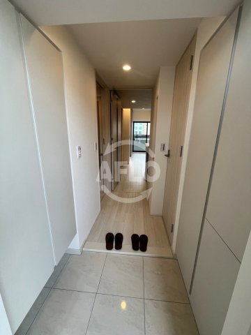 玄関　コンフォリア・リヴ北浜淡路町　玄関