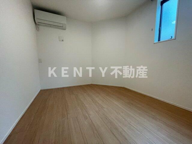 その他部屋・スペース　使い勝手のいい寝室です