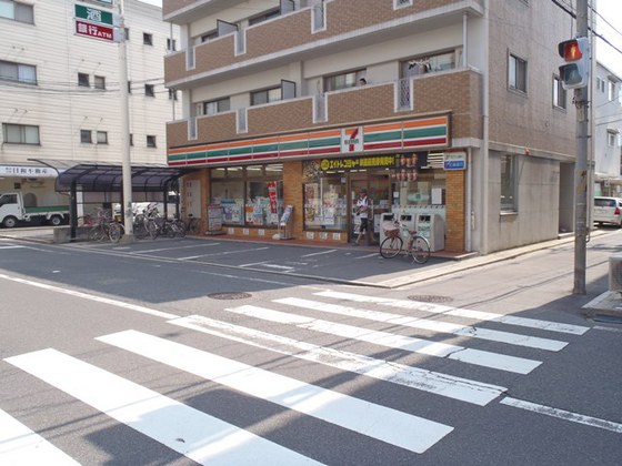 中学校　私立比治山女子中学校（中学校）まで676m