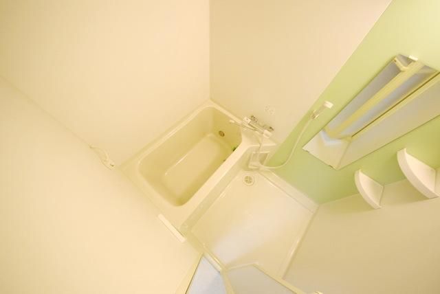 バス・シャワールーム　追い焚き付き♪