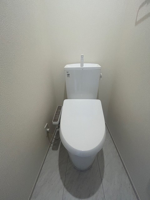 トイレ　※同タイプ別部屋のお写真