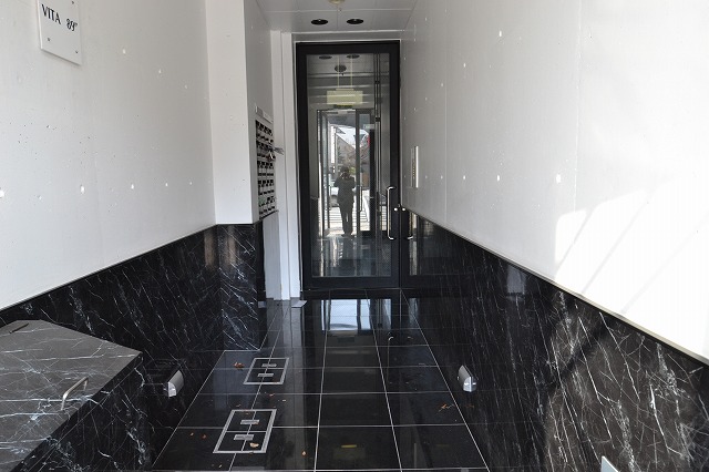 エントランス　おしゃれな外観、エントランス！