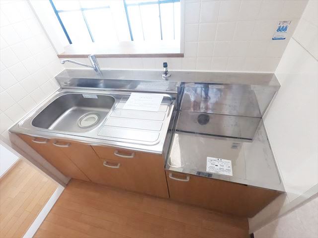 キッチン　キッチン（参考写真、同物件他号室）