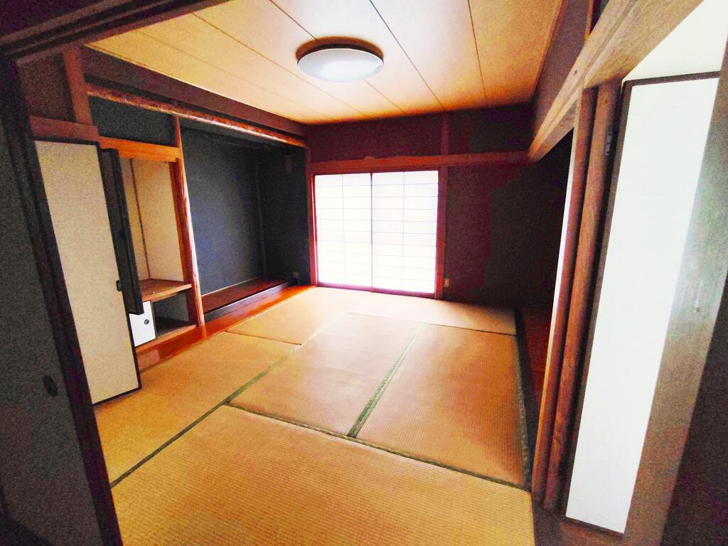 感田貸家の居間写真