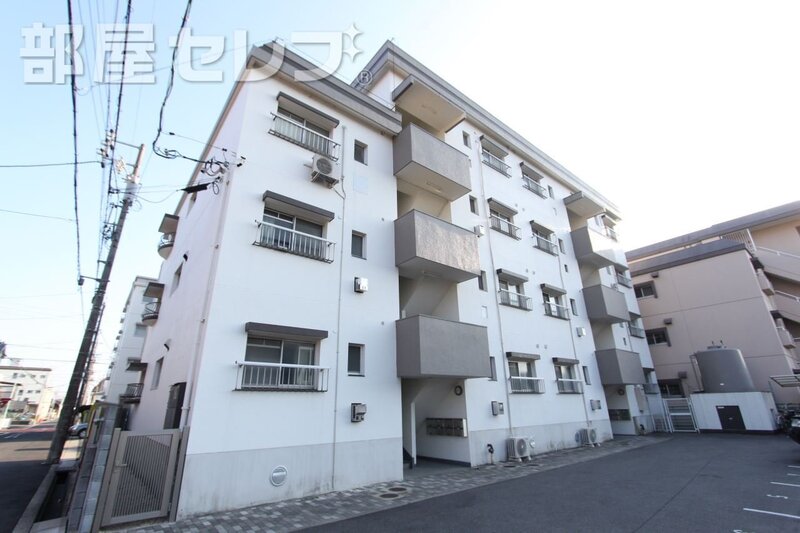 建物外観　築年数を感じさせない綺麗な外観です。