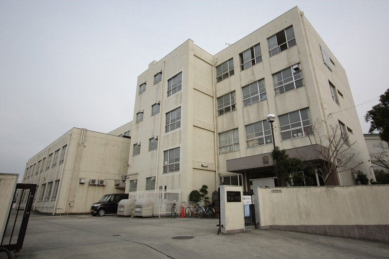 中学校　名古屋市立大森中学校（中学校）まで429m