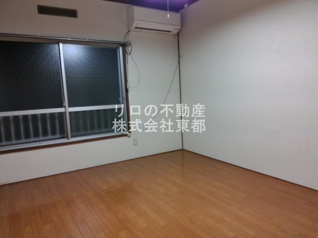 居室・リビング　南向きなので暖かな日差しが入りますね♪