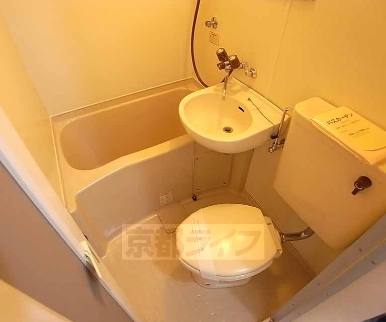 トイレ　清潔感のあるトイレです。