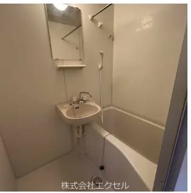 バス・シャワールーム　浴室乾燥機付き。
