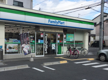 コンビニ　ファミリーマート 上住吉二丁目店（コンビニ）まで378m
