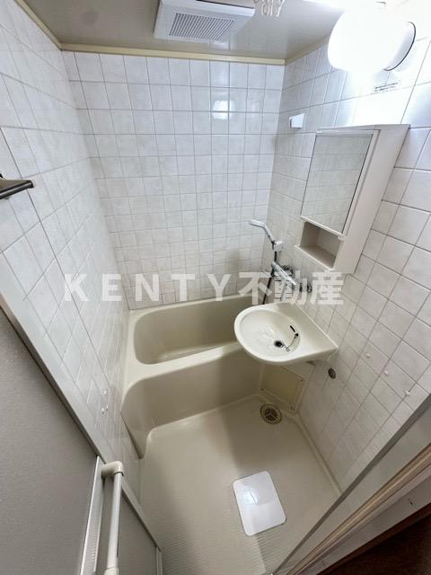 バス・シャワールーム　お風呂です