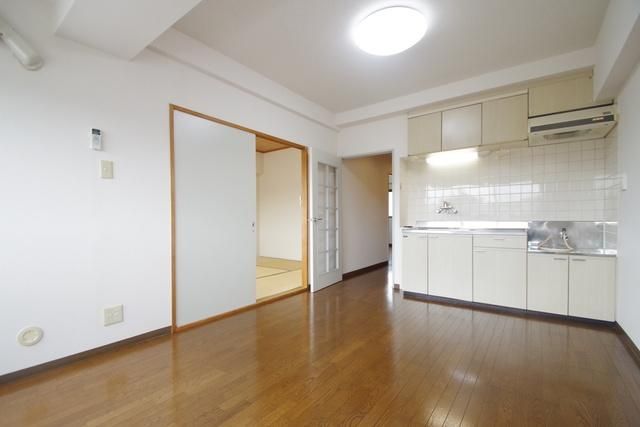 居室・リビング　★広めのお部屋です★