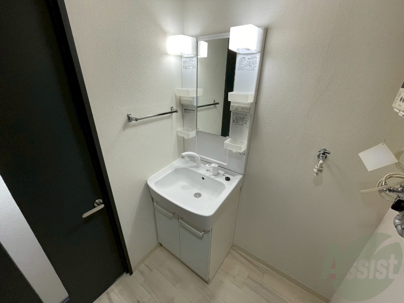 洗面設備　こちらに洗面台があります。朝の洗顔はこちらで。