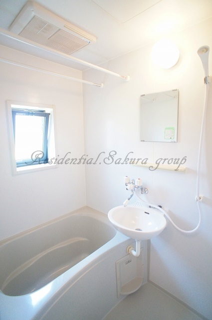 バス・シャワールーム　日々の疲れを癒すお風呂です♪