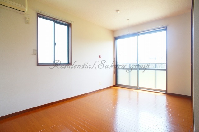 居室・リビング　開放感のある室内♪