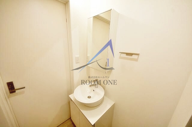 洗面設備　独立洗面台です。