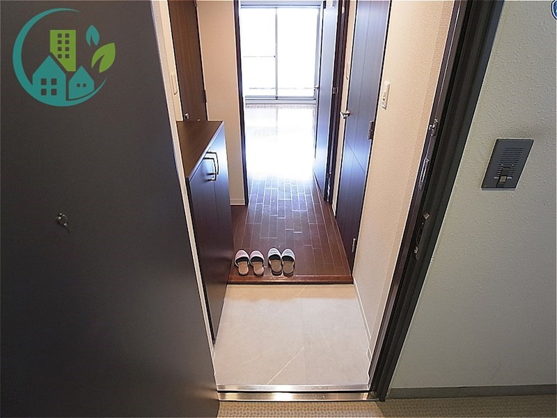 玄関　パレス東洋神戸６号館