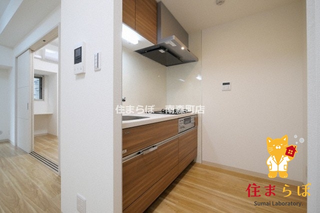 キッチン　「ただの部屋探しじゃない。“あなたの暮らし”探しです。」