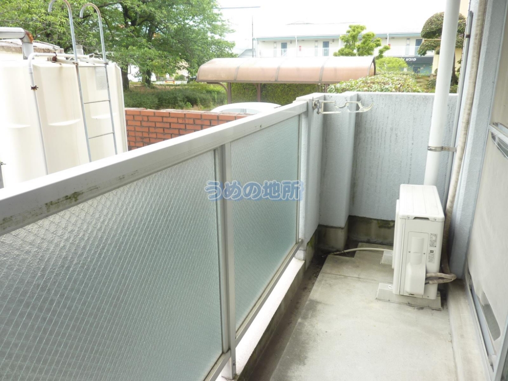 バルコニー　P1520532ロゴ圧縮済