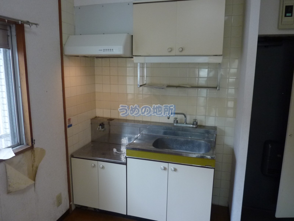 キッチン　P1520524ロゴ圧縮済