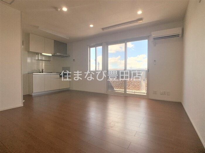 居室・リビング　同型別部屋写真