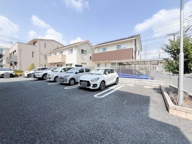 駐車場　駐車場