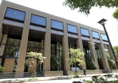 大学・短大　慶應義塾大学薬学部・芝共立キャンパス（大学・短大）まで203m