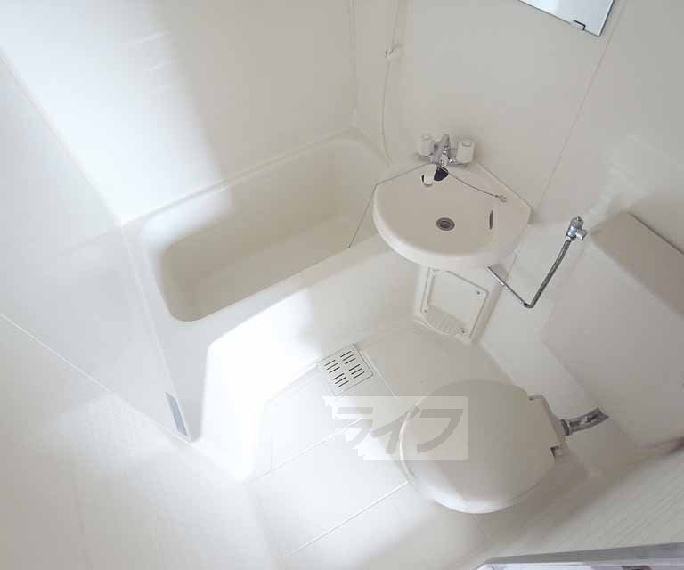 バス・シャワールーム　水廻りもキレイに清掃しています。