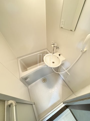 バス・シャワールーム　ドミール堺筋本町　洗面台