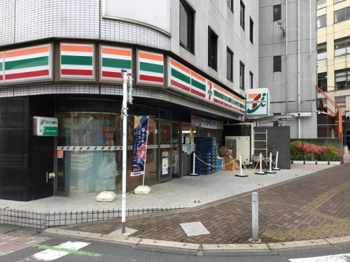 コンビニ　セブンイレブン 北朝霞駅前店（コンビニ）まで395m