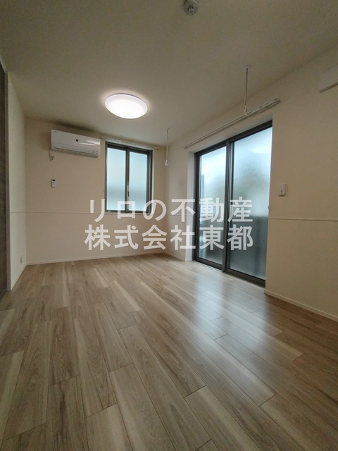 居室・リビング　リビングはゆったりくつろげる憩いの空間です♪