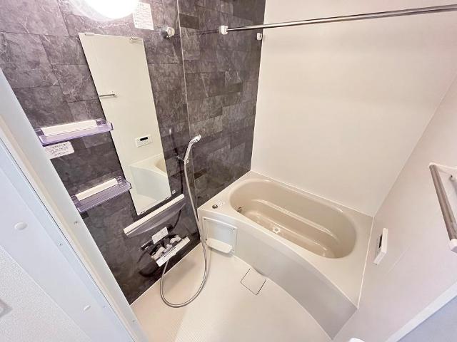 バス・シャワールーム　UB1216