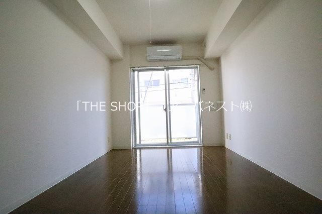 居室・リビング　洋室7.4畳