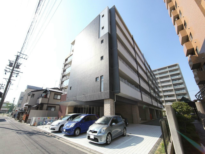 建物外観　外観　オートロック　宅配ＢＯＸ　外壁タイル張り