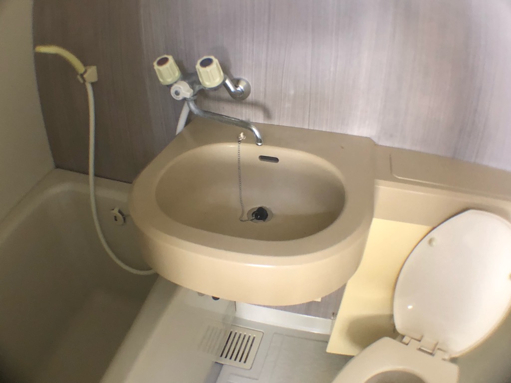 洗面設備　浴室内に洗面台があります♪