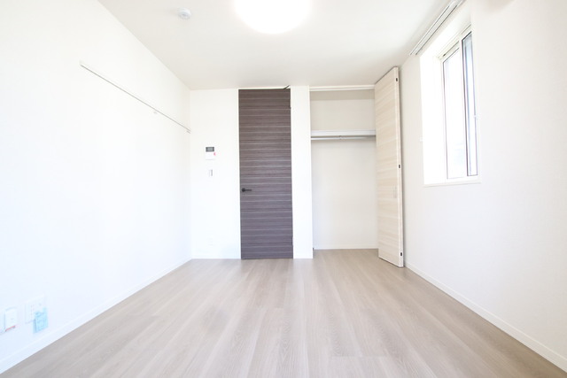 居室・リビング　（照明は設備ではありません）