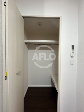 収納　グランセジュール江坂　クローゼット