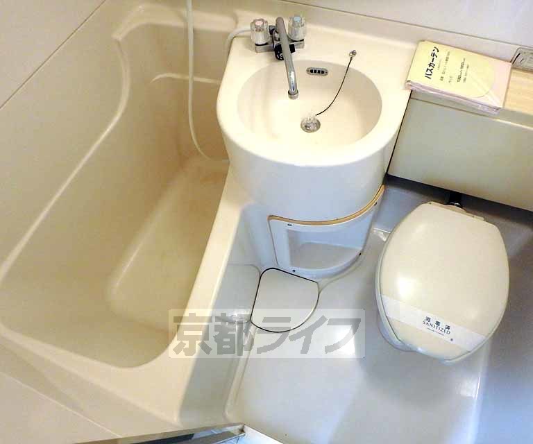 バス・シャワールーム　洋室に改装・内洗濯機置き場設置部屋