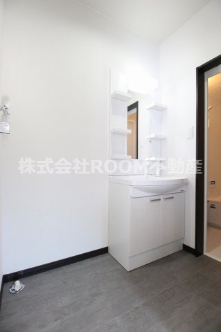 洗面設備　広い洗面スペース