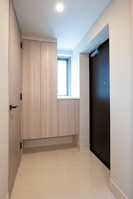 玄関　※写真は同タイプ住戸です。