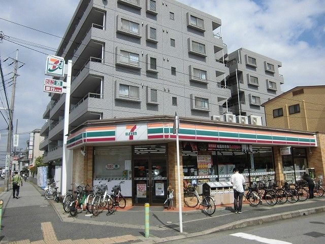 コンビニ　セブンイレブン船橋薬円台駅前店（コンビニ）まで700m