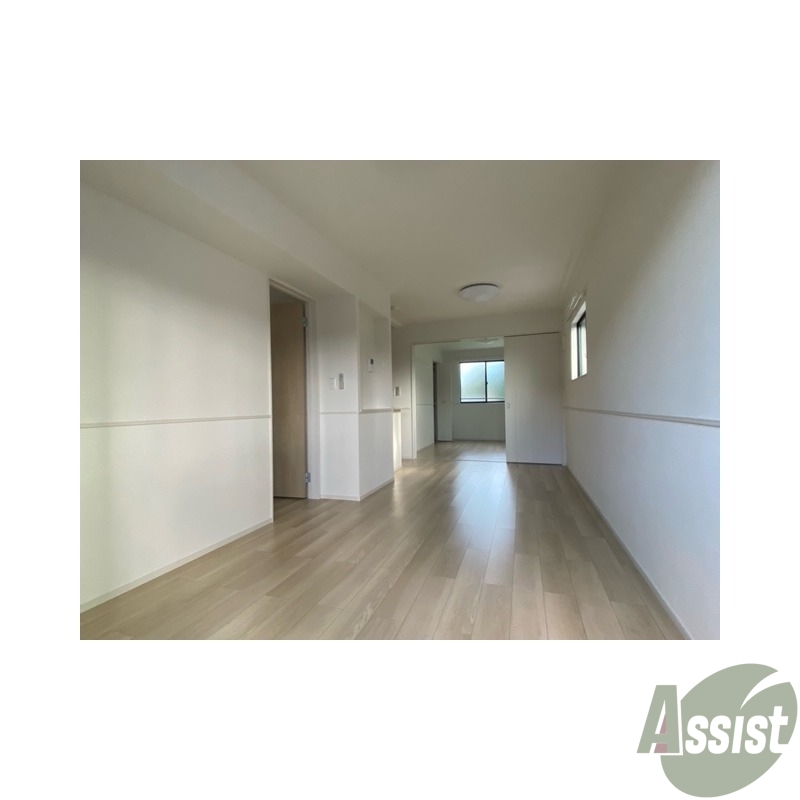 居室・リビング　リビングはこちら、南向きで陽当り良好なお部屋