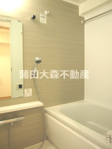 バス・シャワールーム　追焚+浴室乾燥機付きの機能的なお風呂！バスルーム