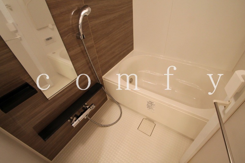 バス・シャワールーム　バスルーム