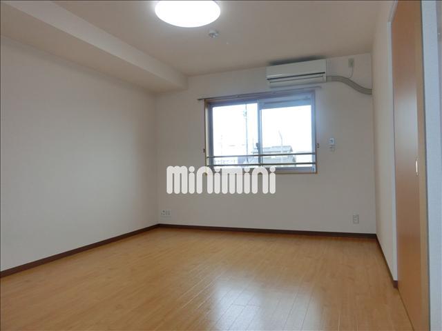 居室・リビング　広々使えるリビングです。